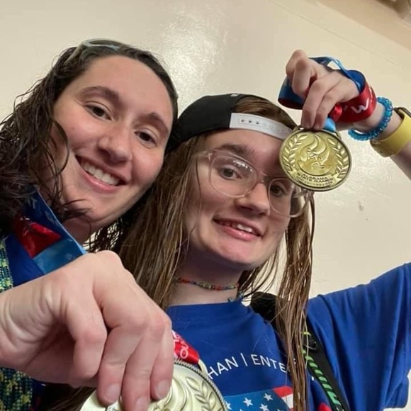 Meet your Posher, Jennifer - Picture 3 of 13